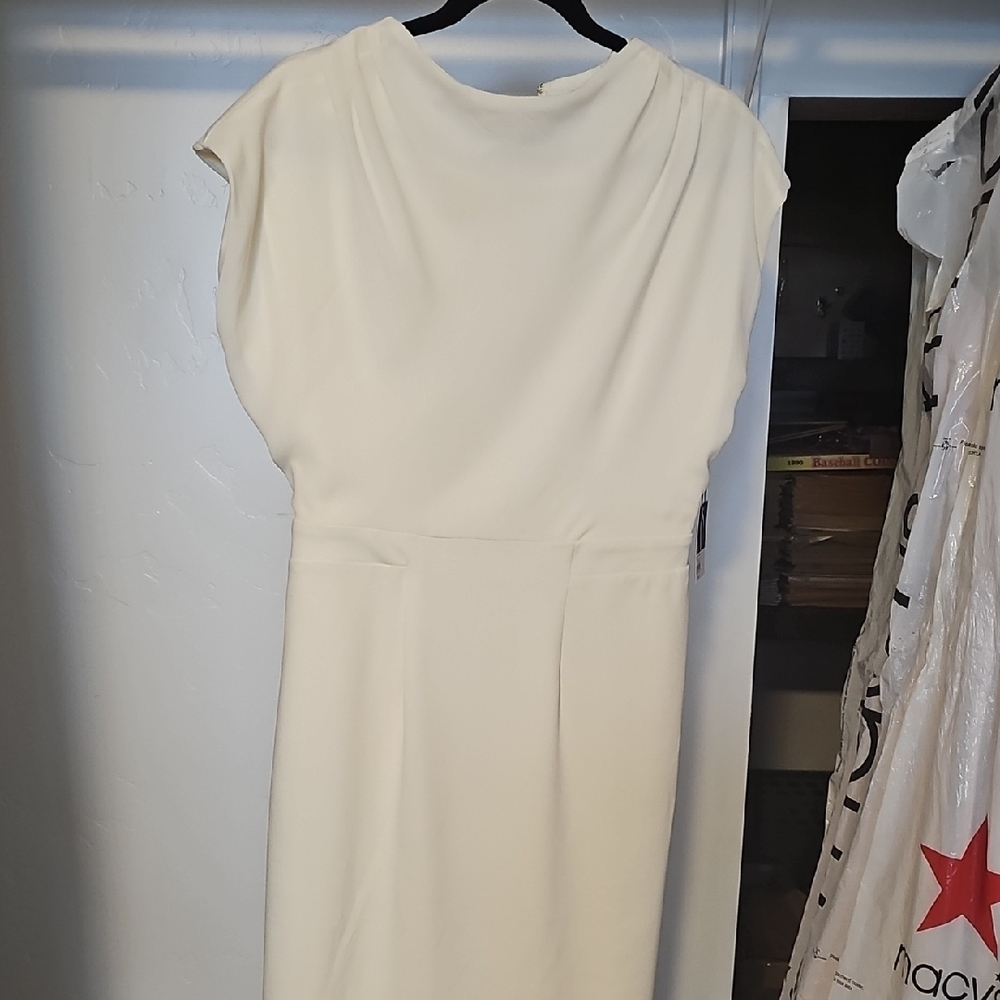 Kohl's White Sheath Dress with Crew Neck and Cap Dolman Sleeves